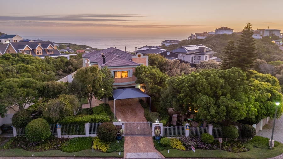 4 Bedroom Property for Sale in Cola Beach Western Cape